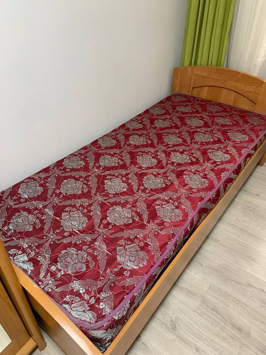 Продам кровать с матрасом