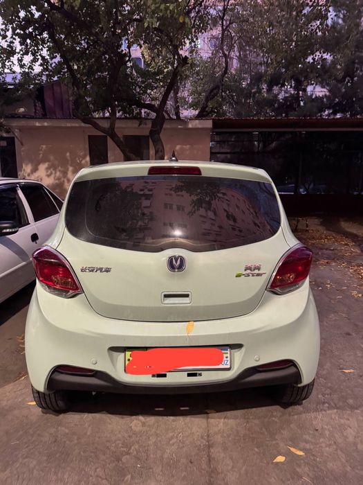 moshina changan e-star