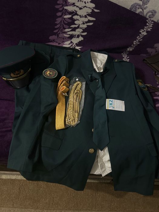 Продам парадный костюм