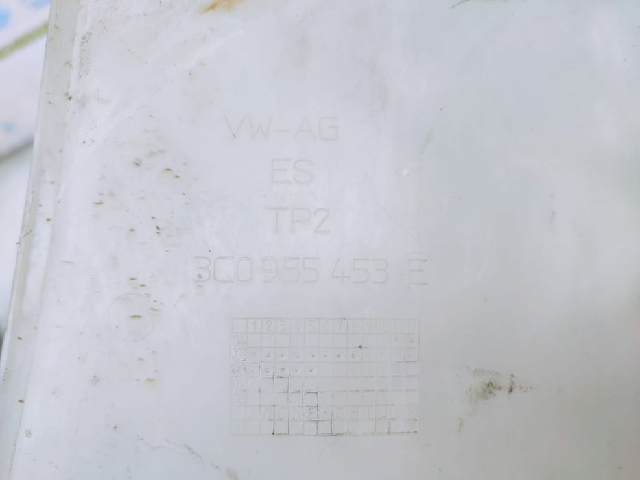Vas lichid parbriz 3c0955453e Volkswagen VW Passat B6  [din 2005 pana  2010]