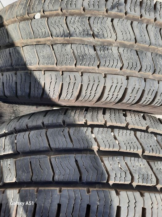 Бусови гуми с джанти 5×118, 215/70 R15C