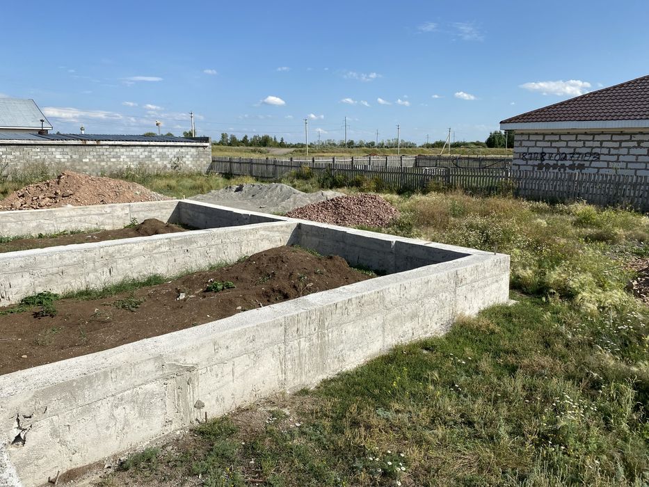 Продам земельный участок с готовым фундаментом