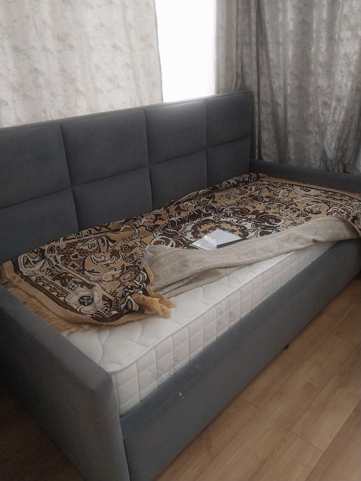 Кровать в хорошем состоянии