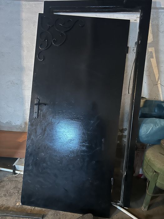 Продам дверь железную