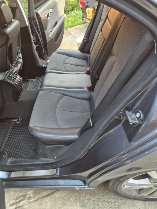 Vand Mercedes E class Avangarde automat
