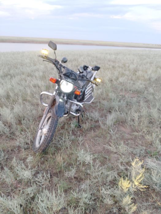 Мотоцикл 200 куб см