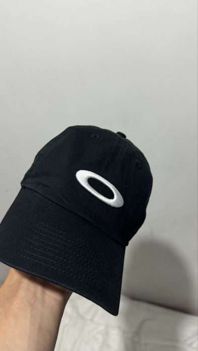Кепка Guess Oakley