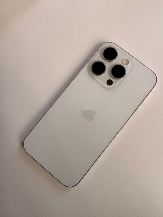 Vand iphone 15 Pro impecabil