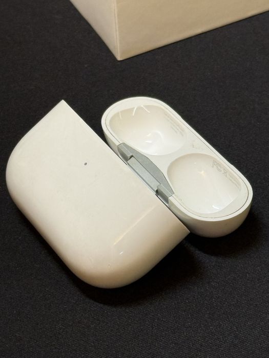 Оригинальный кейс AirPods Pro 1 / Wireless Charging Case