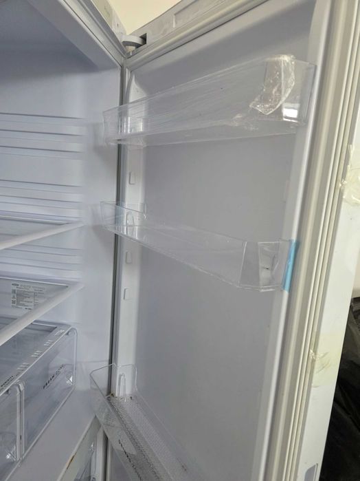 Холодильник Бирюса