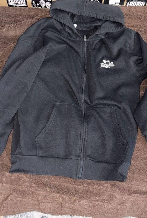 Суичър на Lonsdale