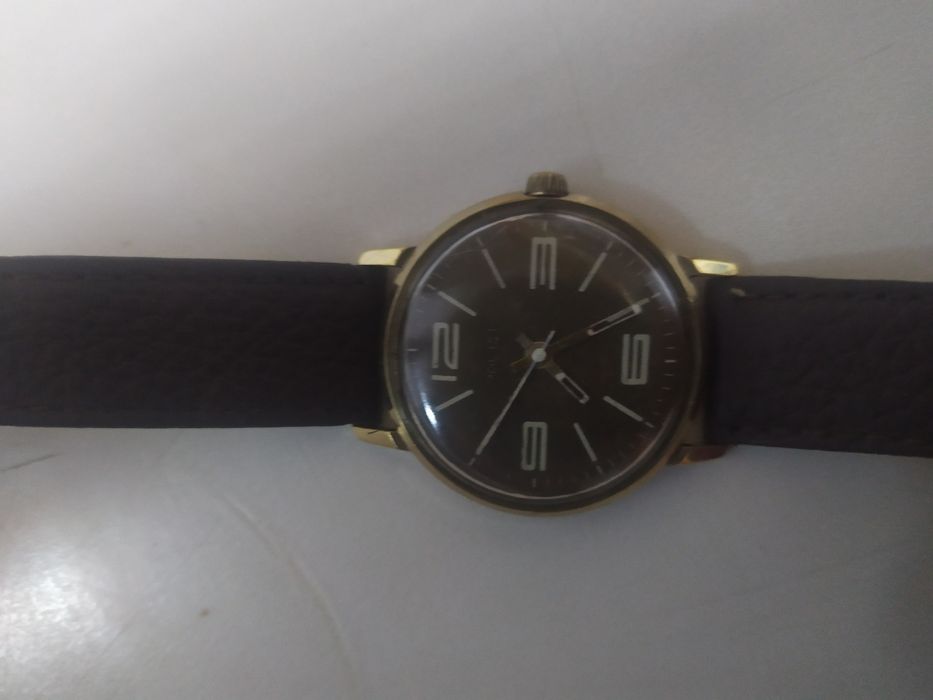 Продам часы полёт