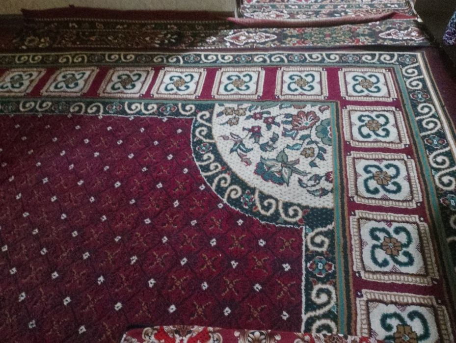 Гилам сотилади , ковер продается