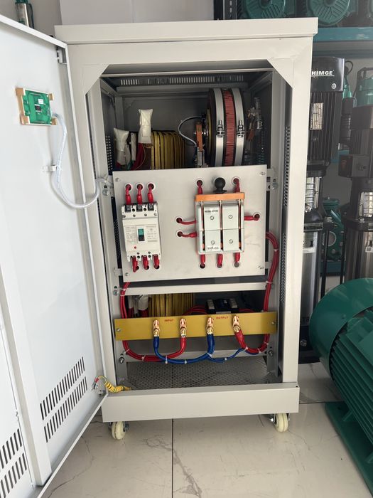 Стабилизатор напряжения SAAB латерний stabilizator 220W 50 kVt