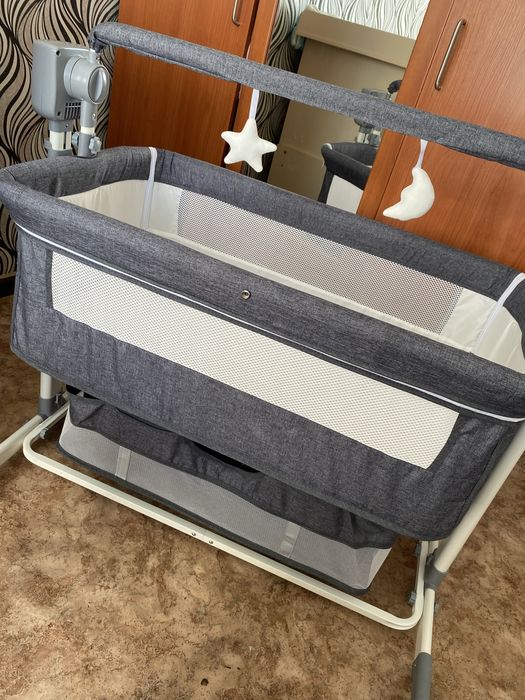 Продам кроватку манеж