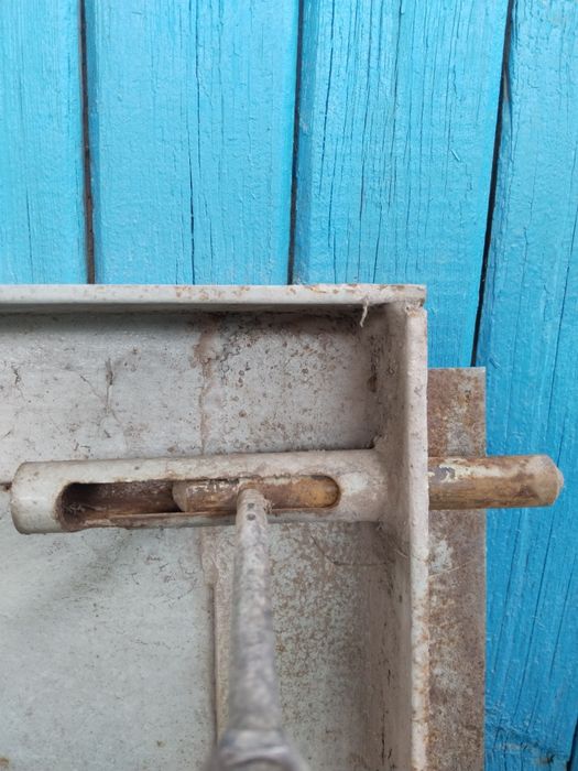 Продаю гаражные ворота.