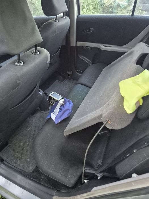 Toyota Yaris 1,4 d4d avariată dezmembrat