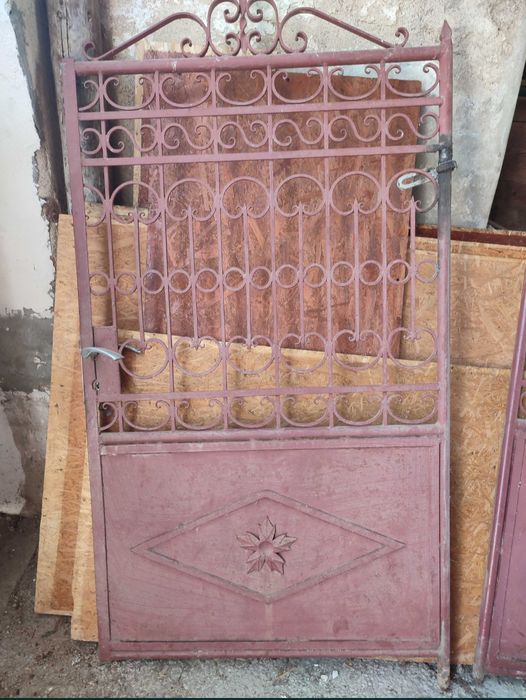 poarta din fier forjat