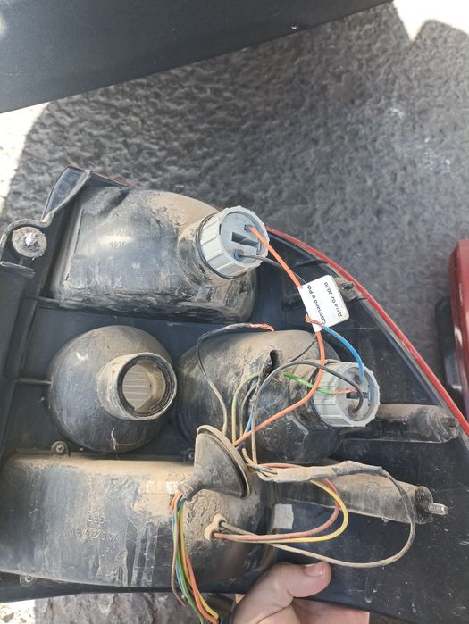 Продам задний стоп комплект приоры 2