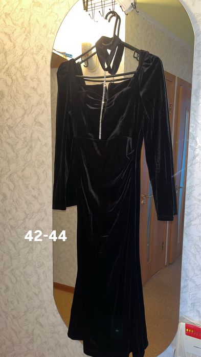 Вечерние платья.