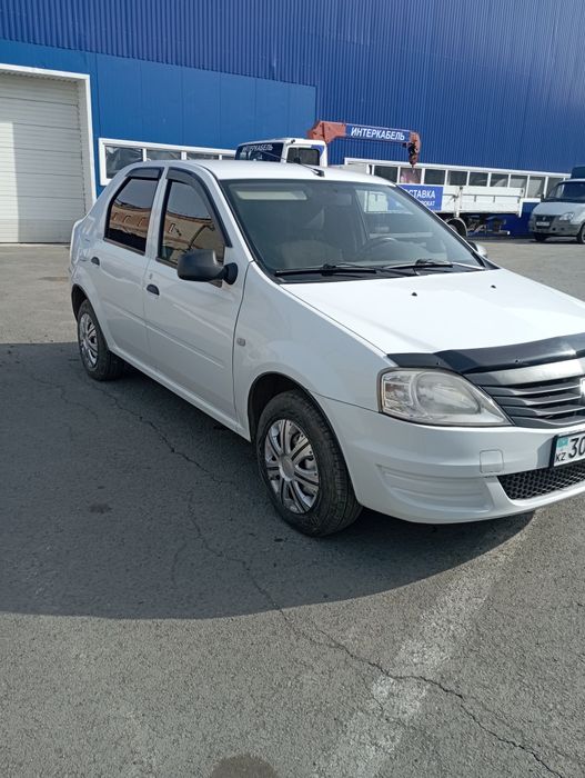 Рено Логан 2013 г.