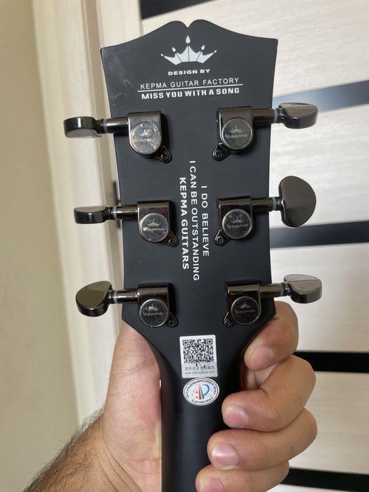 Yangi Gitara deyarli ishlatilmagan arzonga beraman pul kerak
