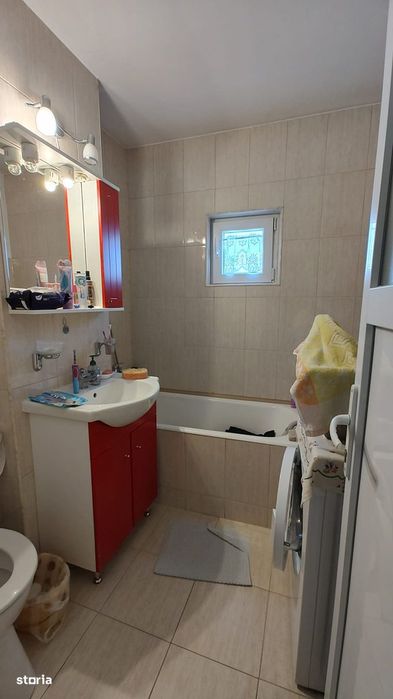 De vanzare apartament 3 camere,zona Lido