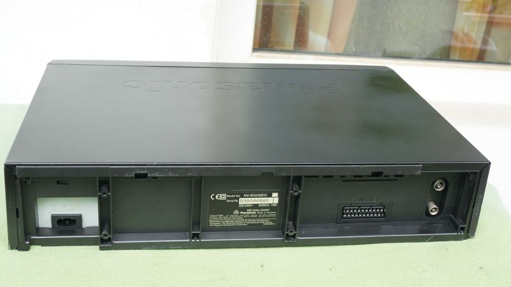 Video recorder VHS Panasonic model NV-SD230