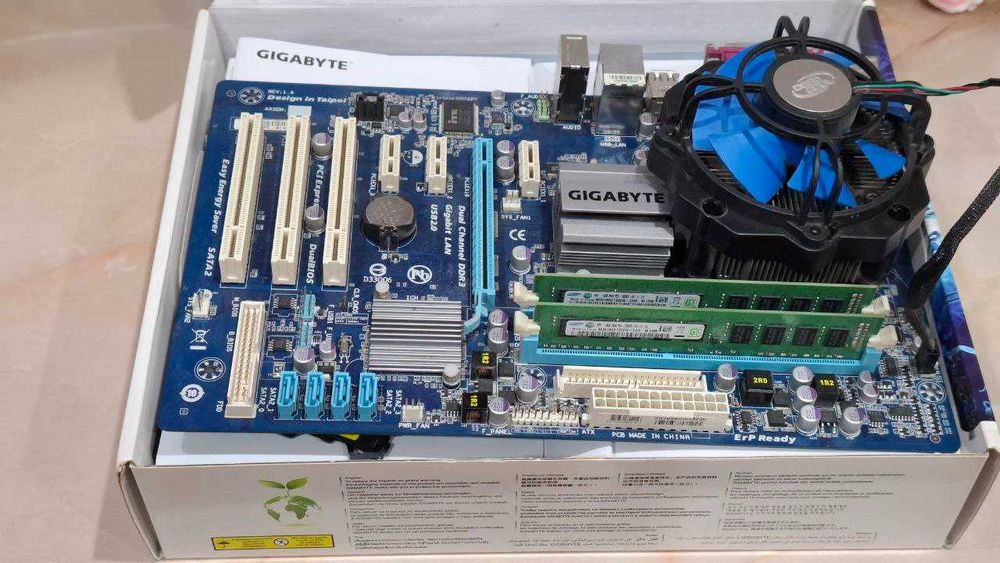 Плата Gigabyte + проц. Intel Core2Quad Q9550 (4х ядерный) + Ram 8 Gb