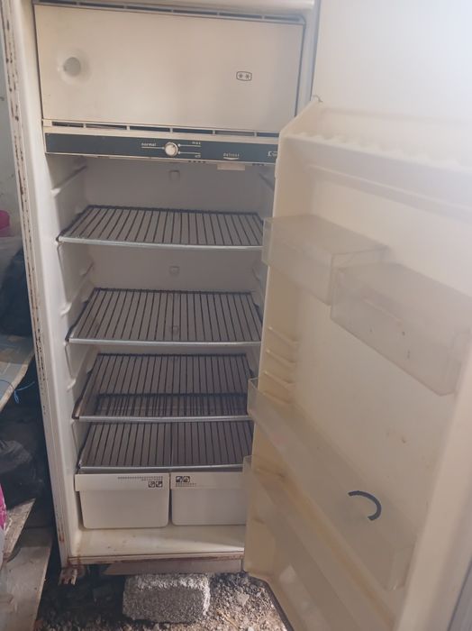 Халадилник б/у сотилади