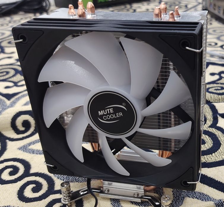 Продам кулер для процессора