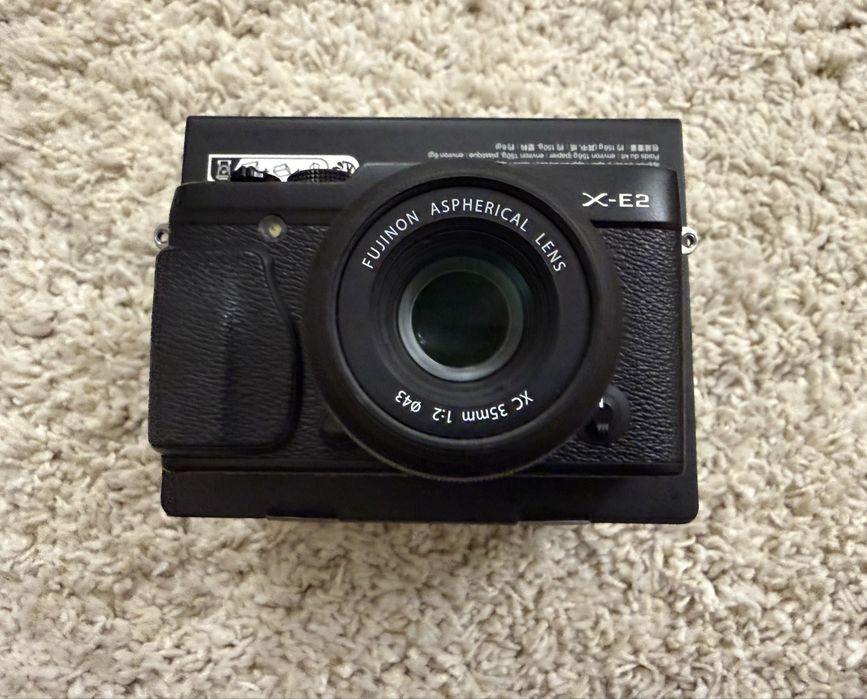 Aparat foto video Fujifilm X-E2 ca nou ,obiectiv fujinon 35 mm f2 nou