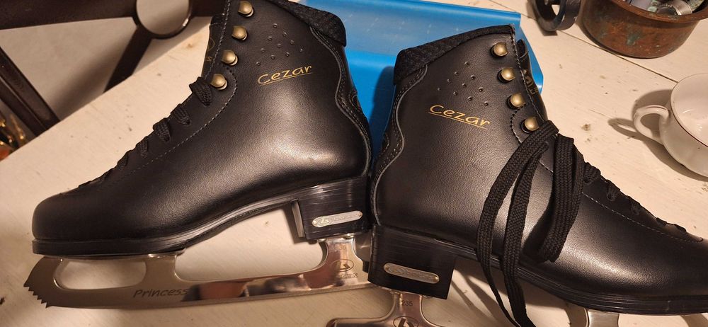 Кънки фигурни Botas Cezar, Черен размер 37