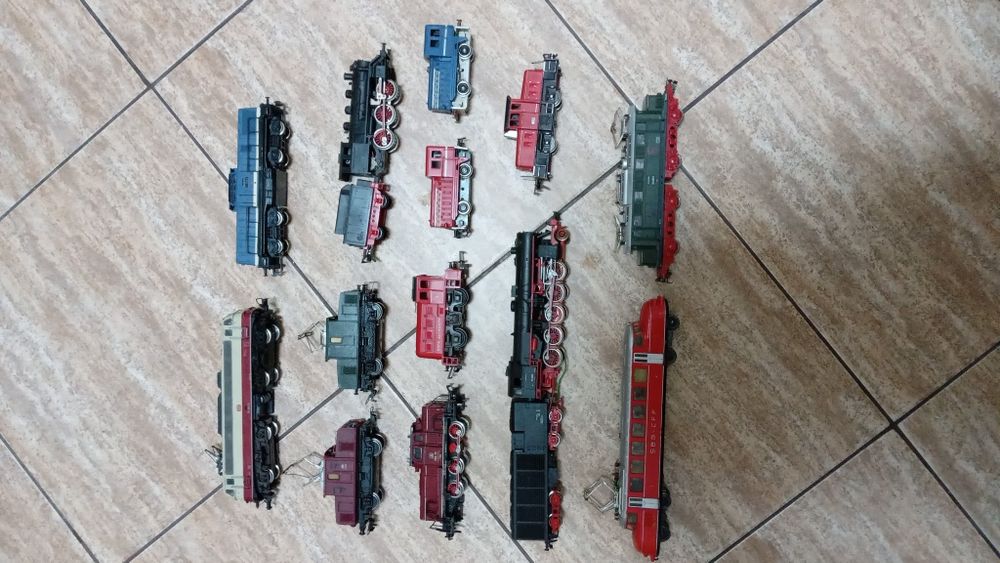Lot locomotive CC trenulet electric HO
