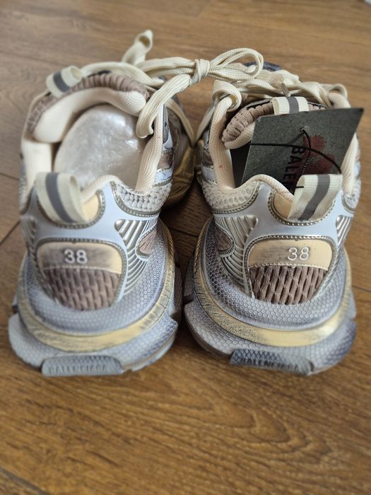 Balenciaga нови, топ модел