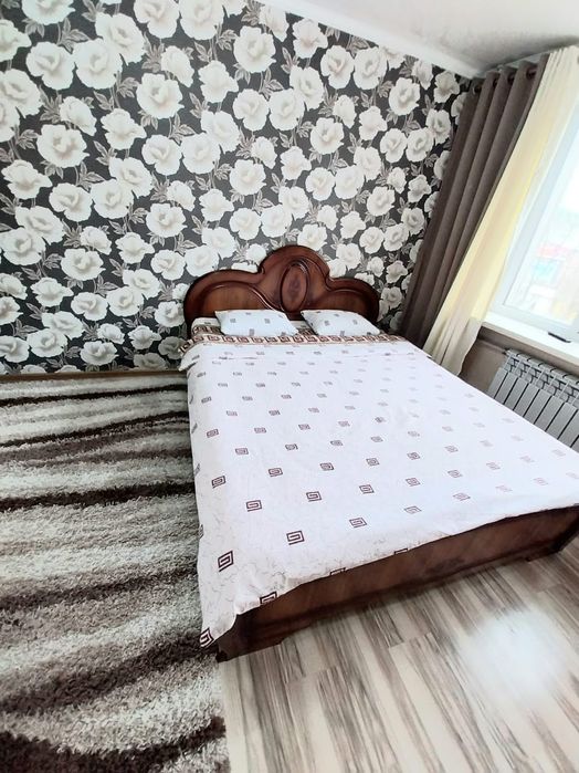 Продам кровать с матрасом