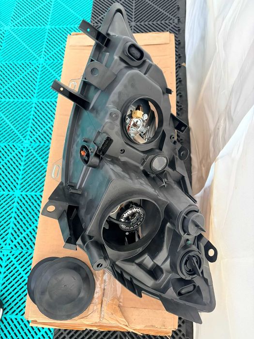 Far dreapta xenon Renault Scenic 2 2006-2010 nou original Renault