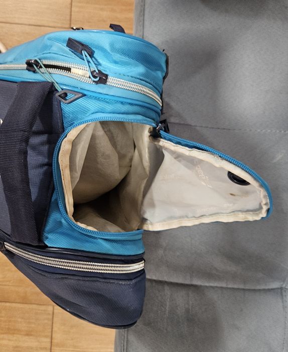 Продавам сак за тенис Babolat pure drive 6