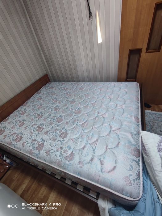 Продам 2-х спальную кровать 2х2