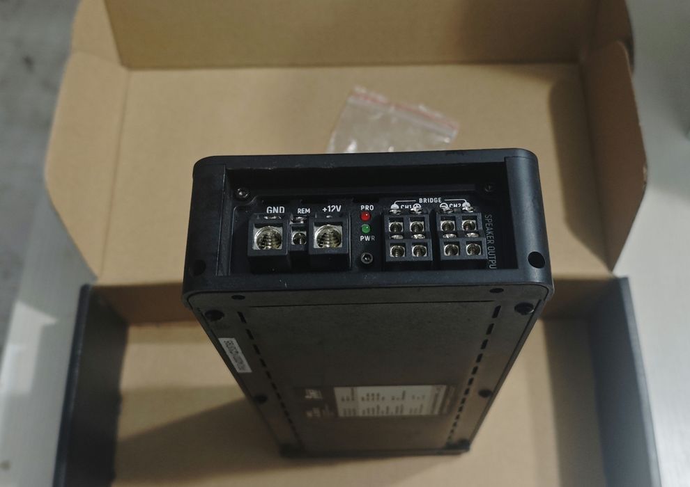 Усилитель AMP PRO 4.200. 4 канальный