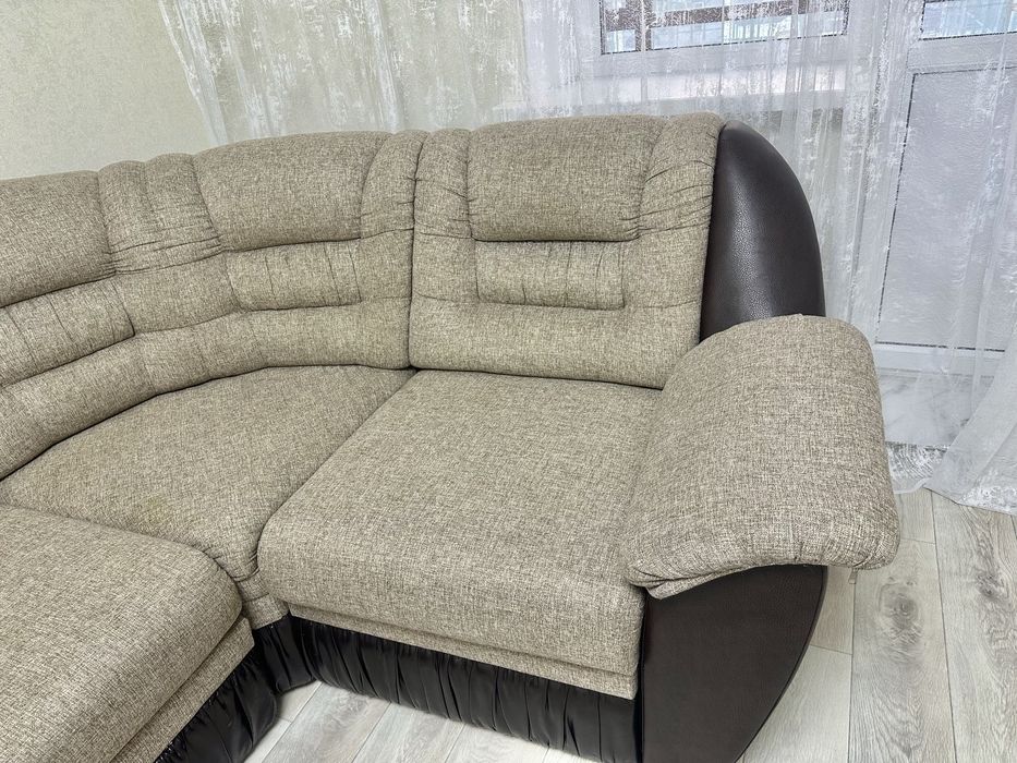 Продам диван угловой