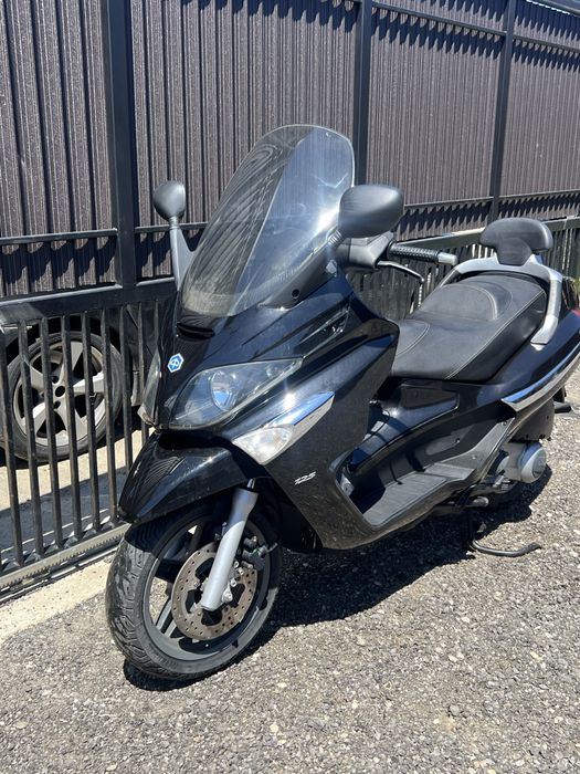 Scuter Piaggio X-evo