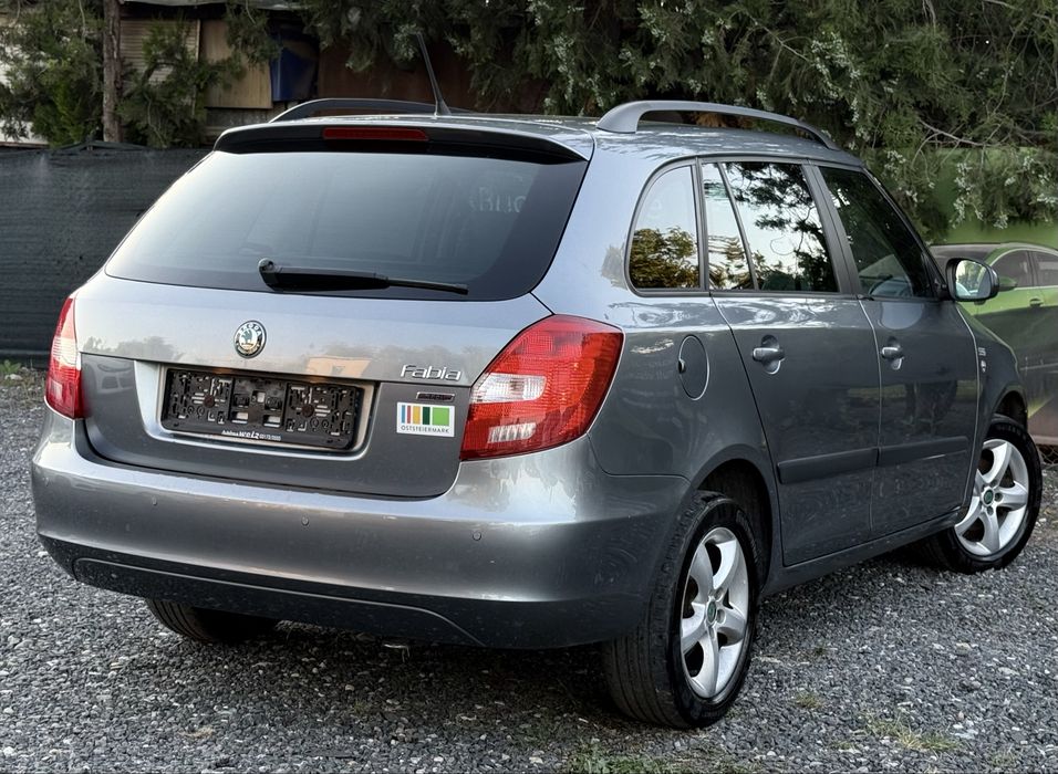 SKODA Fabia 2012 — imagine 3