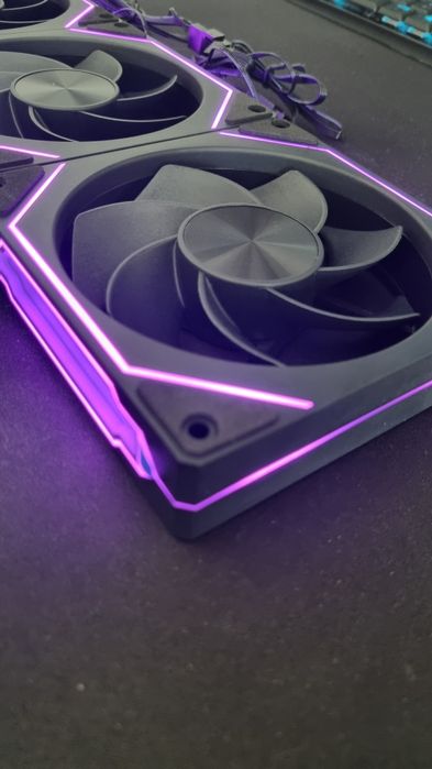 Ventilatoare carcasa PC ID Cooling 120mm Fan ARGB + PWM negre