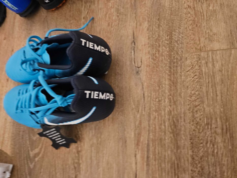 Nike Оригинални  бутонки 38 номер