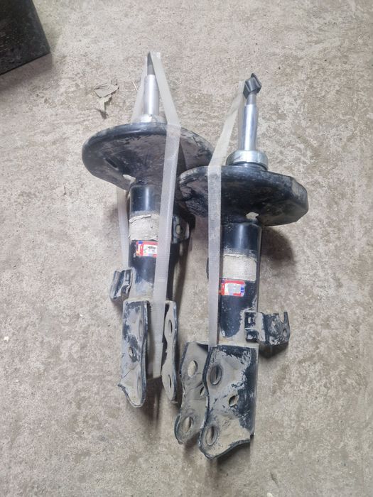 Амортизатор королла 140 150