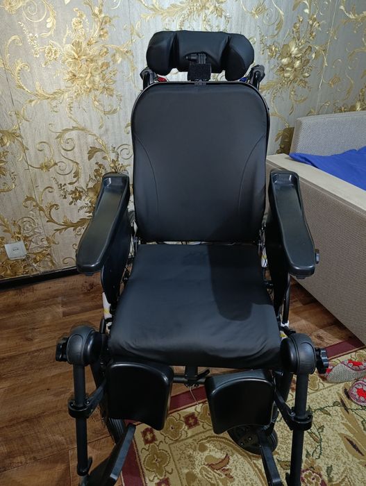 Продам инвалидьная коляска.