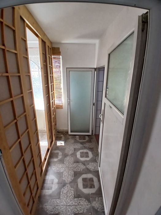 Dau Casa in Chirie