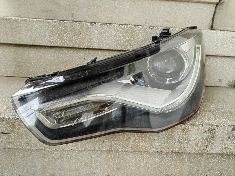 Фарове Audi A1 Bi-Xenon LED ляв / десен / Фарове Ауди А1 ксенон Оригинални