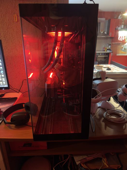 Геймърски компютър rtx 3090 ryzen 7 5700x3d